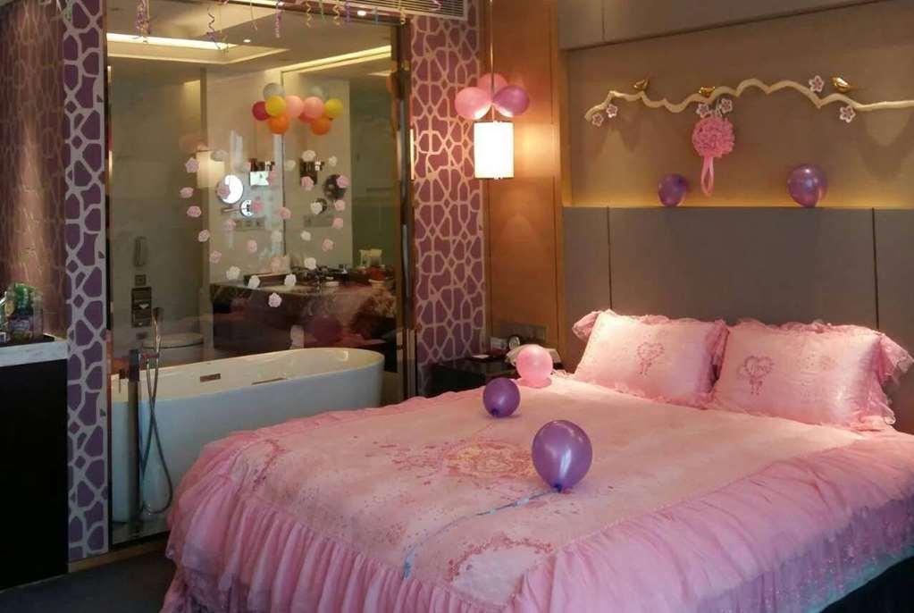 מלון Ramada Yiyang Taojiang חדר תמונה