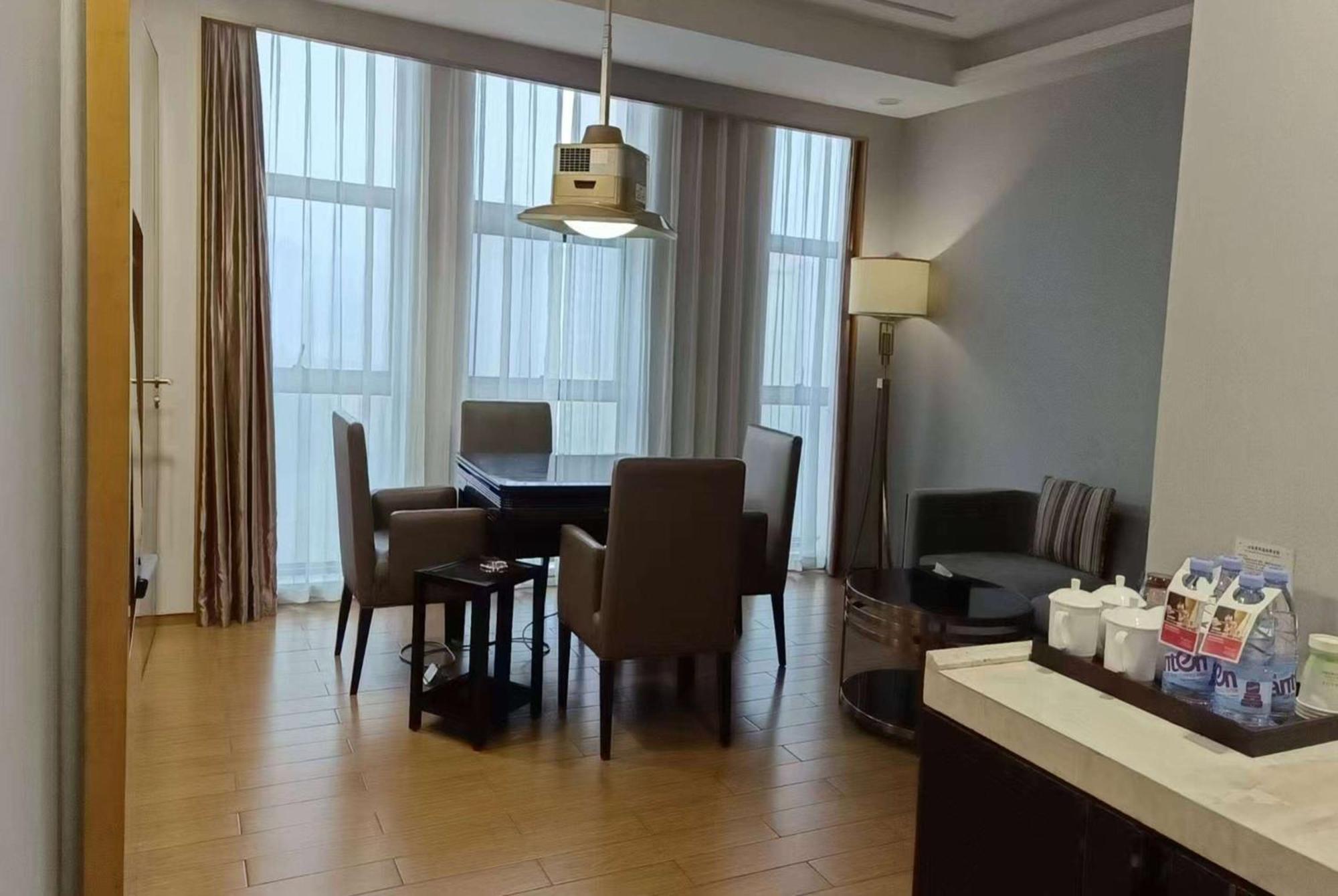 מלון Ramada Yiyang Taojiang מראה חיצוני תמונה