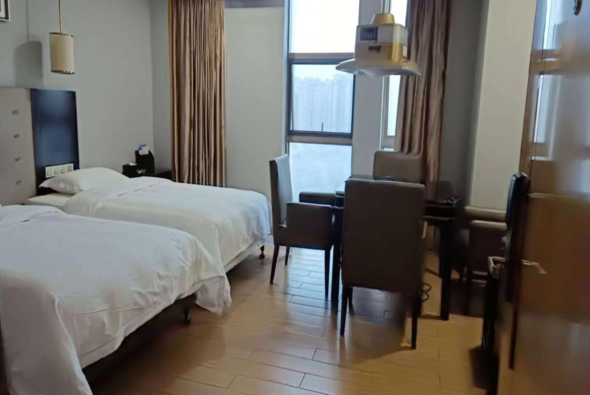 מלון Ramada Yiyang Taojiang מראה חיצוני תמונה